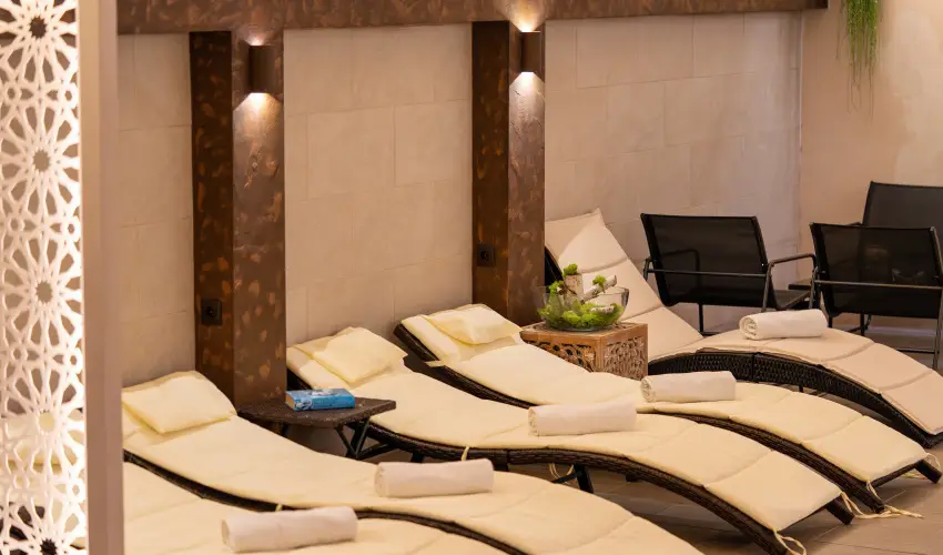 Ozis Hotel  Nagykanizsa - Pnksd (min. 2 j)