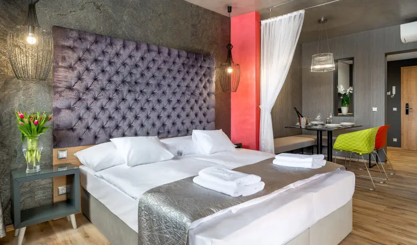 Onyx Luxury Srvr Srvr - Pnksd