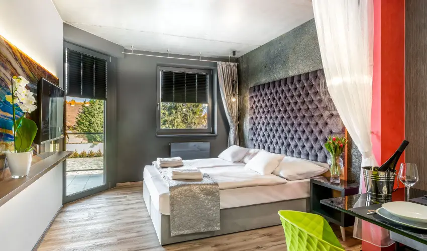 Onyx Luxury Srvr Srvr - Pnksd