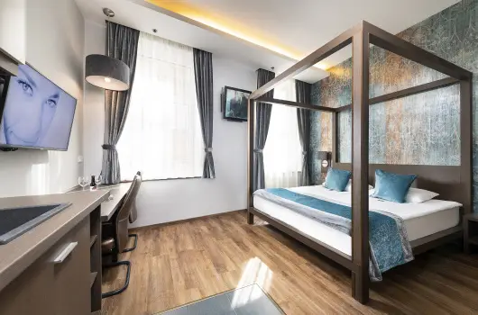 Opera Garden Hotel & Apartments - Pnksd (min. 2 j)