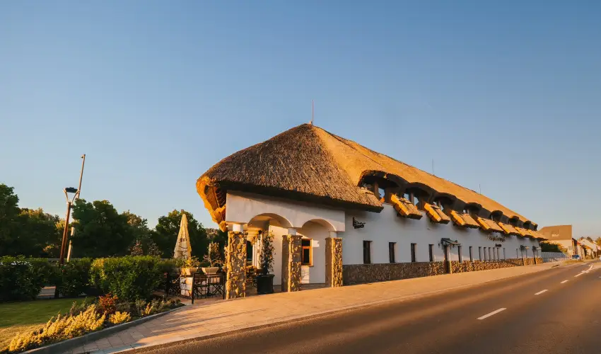 reg Halsz tterem s Fogad Tt - Pnksd 