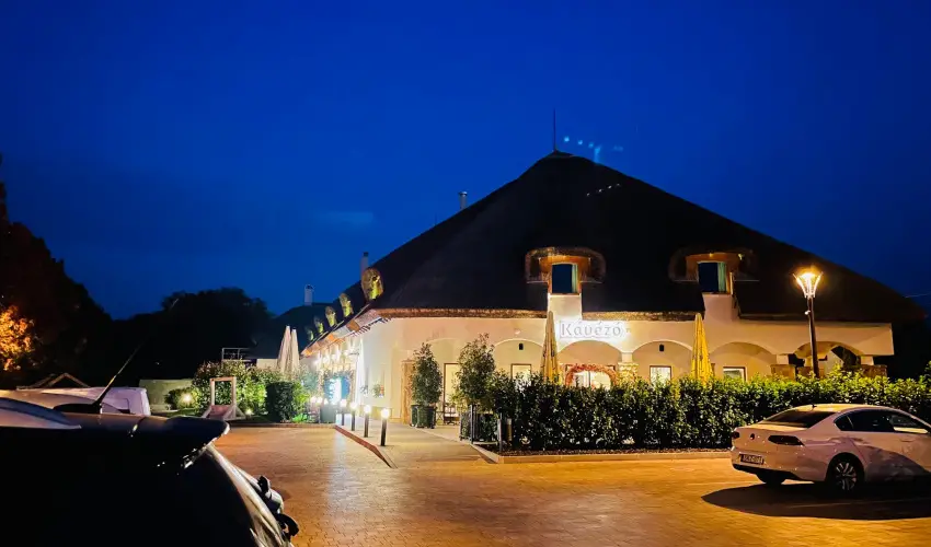 reg Halsz tterem s Fogad Tt - Pnksd 