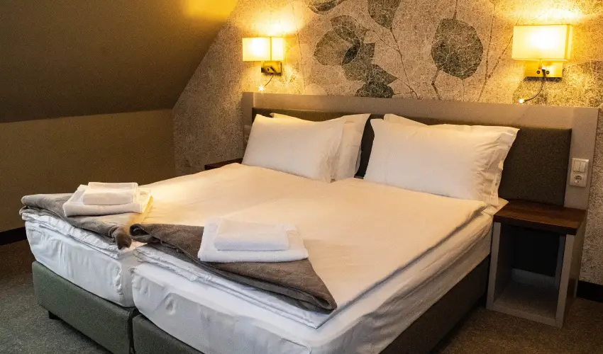 reg Halsz tterem s Fogad Tt - Pnksd 