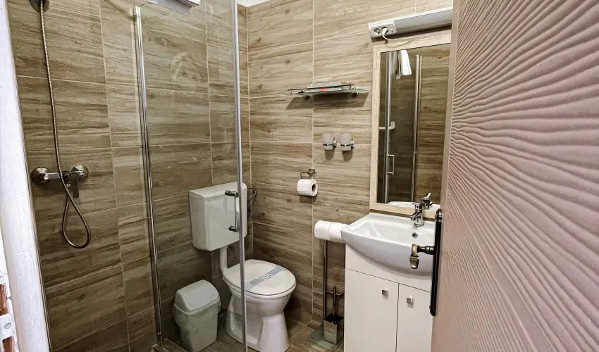 reg-t Hotel Tata - Pnksd