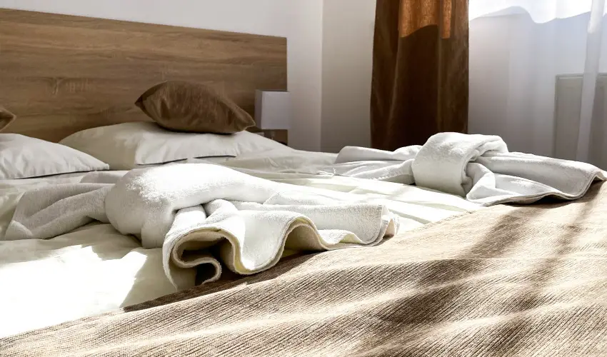 reg-t Hotel Tata - Pnksd