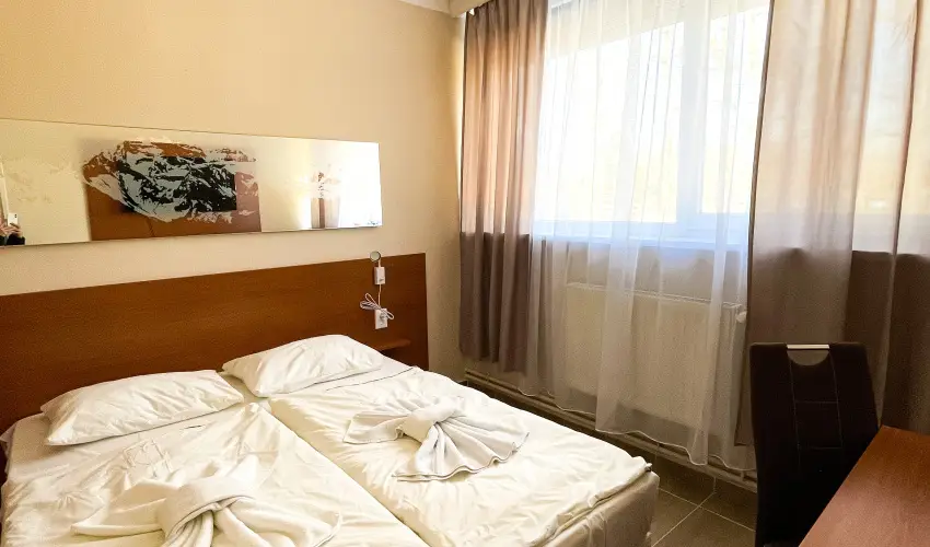 reg-t Hotel Tata - Pnksd