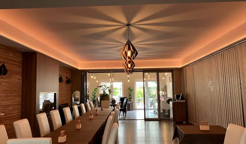 reg-t Hotel Tata - Pnksd