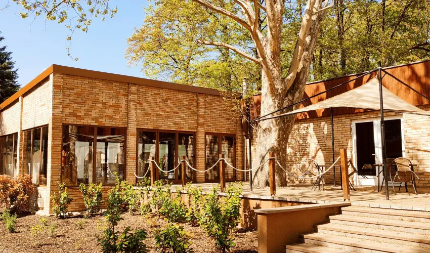 reg-t Hotel Tata - Pnksd