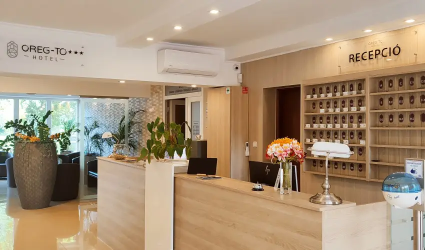 reg-t Hotel Tata - Pnksd