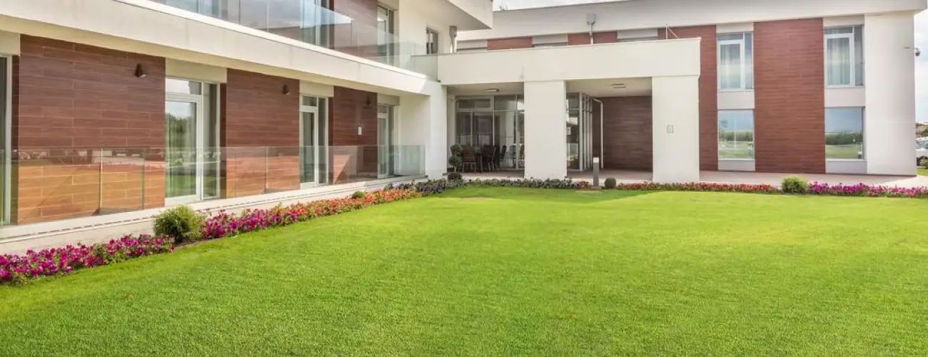 Outlet Hotel Polgr Polgr - Pnksd 