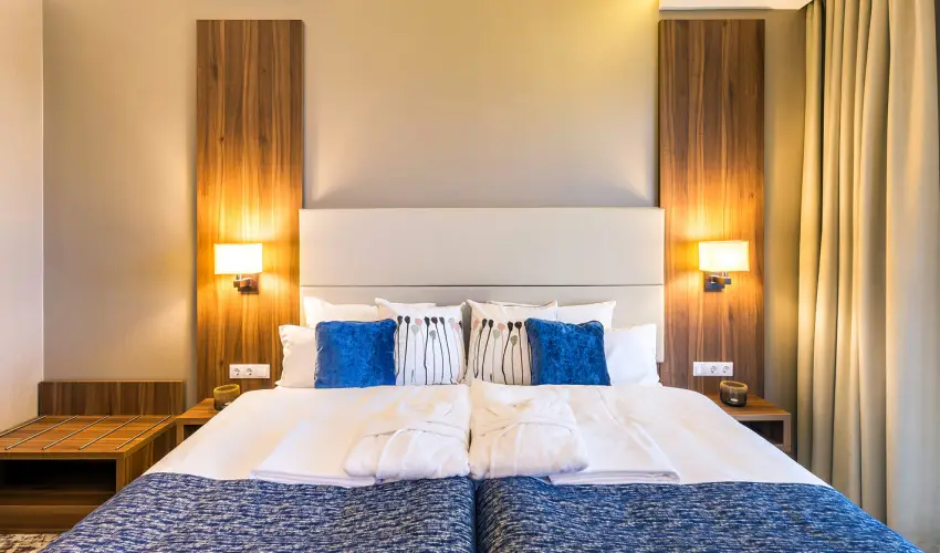 Outlet Hotel Polgr Polgr - Pnksd 