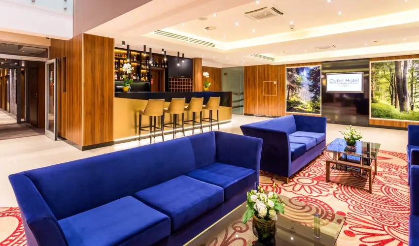 Outlet Hotel Polgr Polgr - Pnksd 