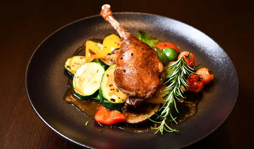 Outlet Hotel Polgr Polgr - Pnksd 