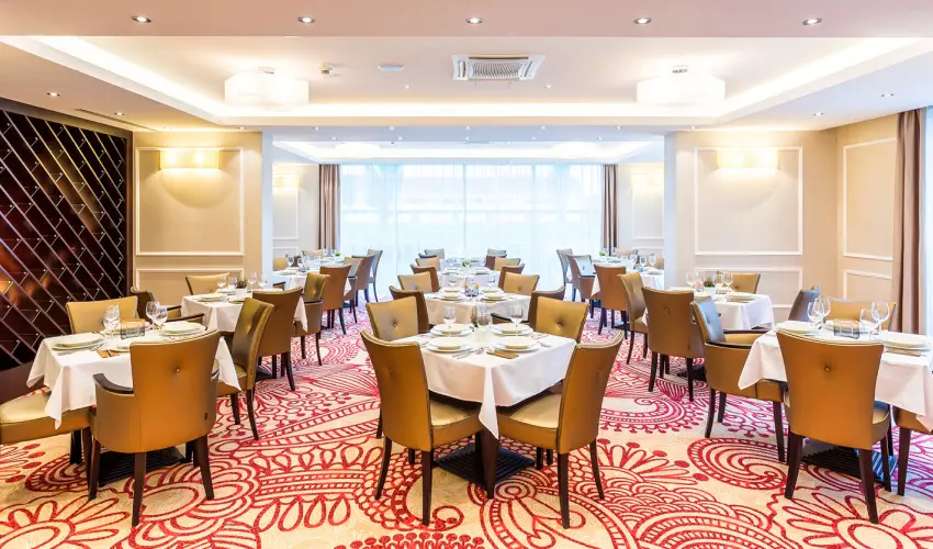 Outlet Hotel Polgr Polgr - Pnksd 