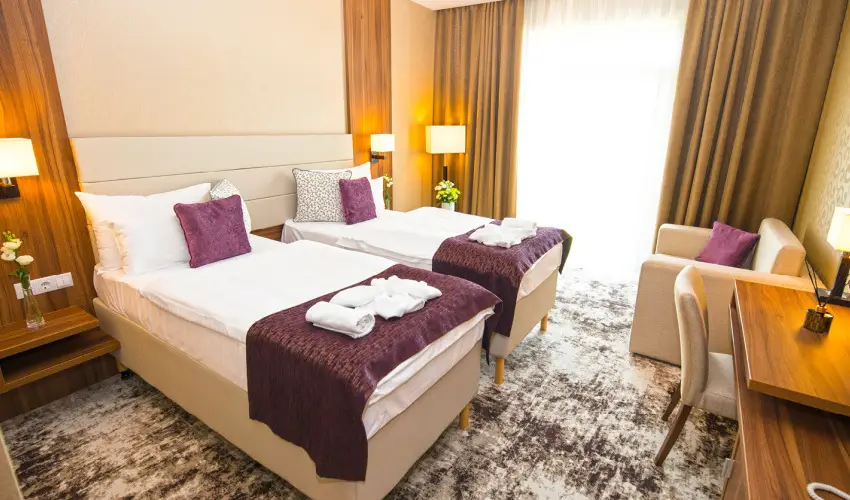 Outlet Hotel Polgr Polgr - Pnksd 