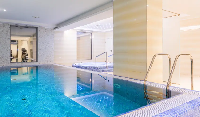 Outlet Hotel Polgr Polgr - Pnksd 