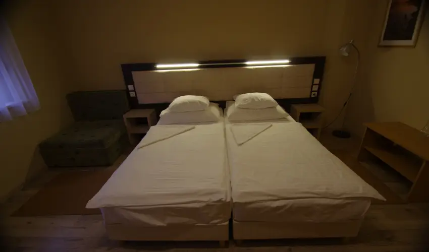 Hotel Vad�szk�rt Sz�kesfeh�rv�r - P�nk�sd