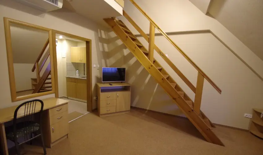 Hotel Vad�szk�rt Sz�kesfeh�rv�r - P�nk�sd