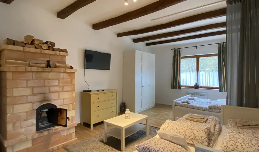 Pilis Lelke Vendghz Pilisszentllek - Pnksd (min. 2 j)