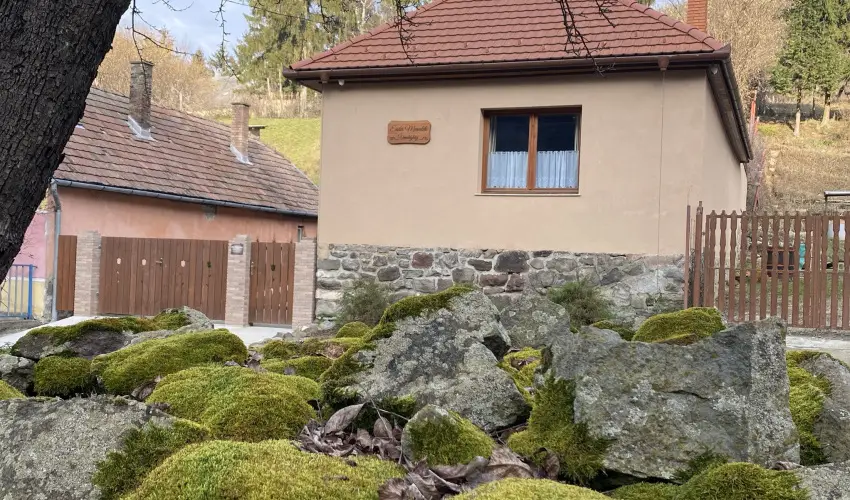 Pilis Lelke Vendghz Pilisszentllek - Pnksd (min. 2 j)