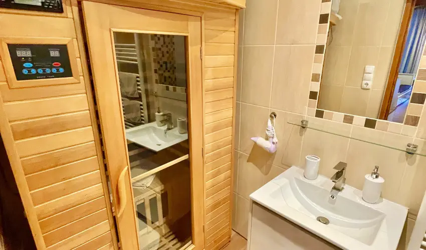 Pilis Lelke Vendghz Pilisszentllek - Pnksd (min. 2 j)