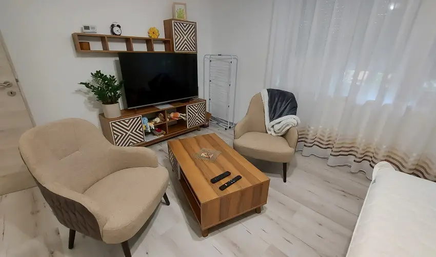 Pitypang Apartman Eger - Pnksd (min. 2 j)