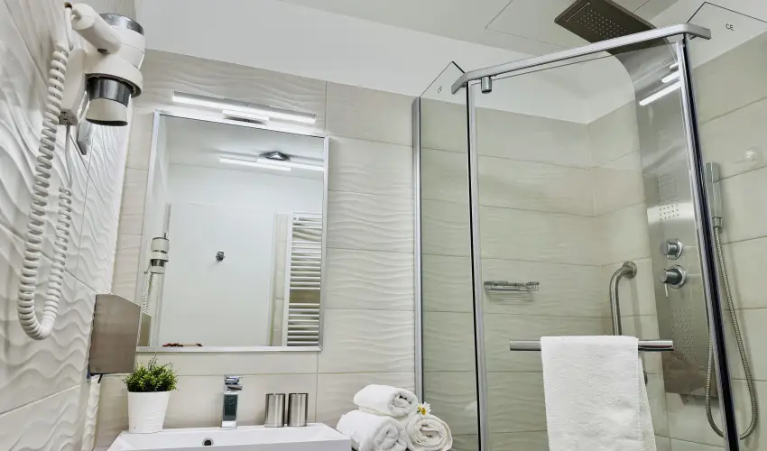 Pl�za Hotel Gyula Gyula - P�nk�sd (min. 4 �j)