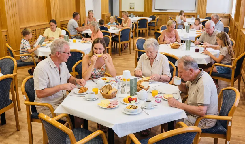 Pl�za Hotel Gyula Gyula - P�nk�sd (min. 2 �j)