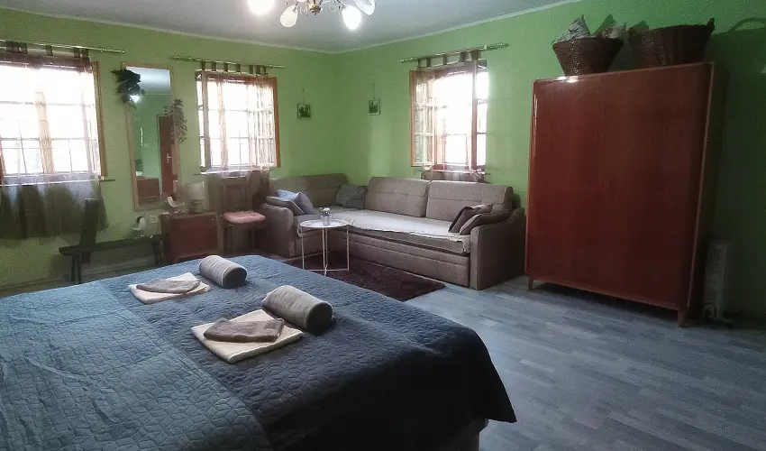 Pni Kuck Vendghz s Minifarm  Hosszvlgy - Pnksd