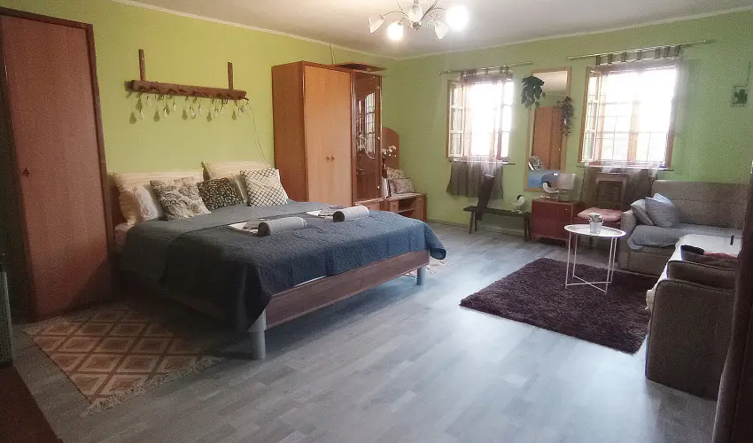 Pni Kuck Vendghz s Minifarm  Hosszvlgy - Pnksd