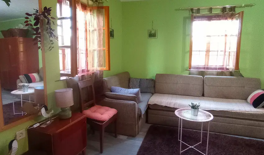 Pni Kuck Vendghz s Minifarm  Hosszvlgy - Pnksd