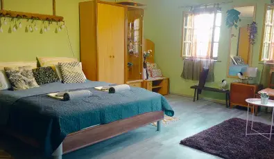 Pni Kuck Vendghz s Minifarm  Hosszvlgy