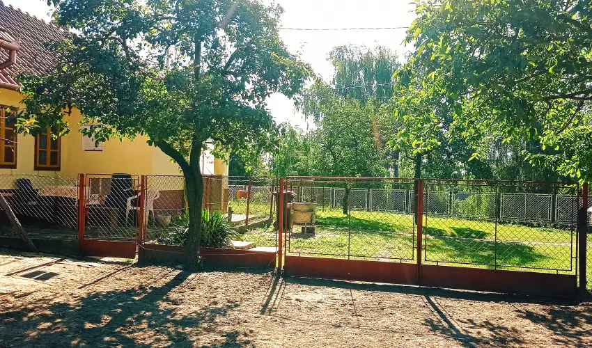 Pni Kuck Vendghz s Minifarm  Hosszvlgy - Pnksd