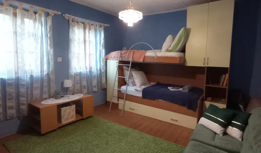 Pni Kuck Vendghz s Minifarm  Hosszvlgy - Pnksd