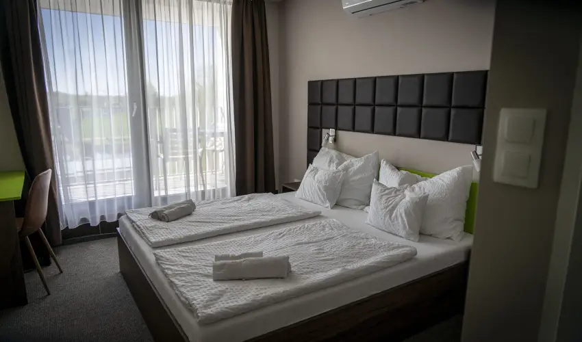 Port tterem & Panzi Balatonmriafrd - Pnksd (min. 3 j)