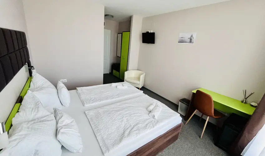 Port tterem & Panzi Balatonmriafrd - Pnksd (min. 3 j)