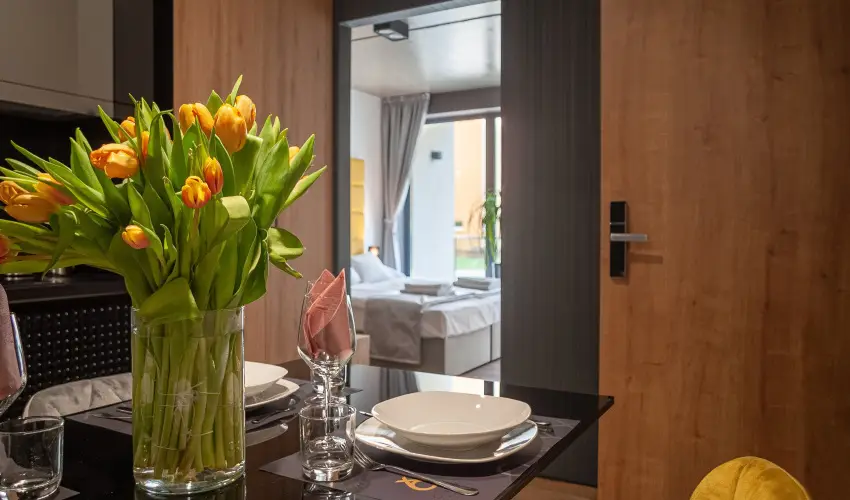 R31 Residence Srvr - Pnksd (min. 2 j)