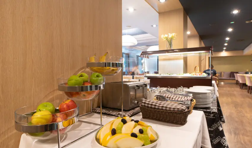 R31 Residence Srvr - Pnksd (min. 2 j)