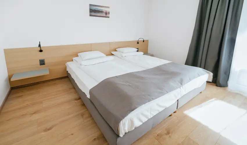 R�k�czi Hotel, T�bor �s Rendezv�nyk�zpont S�toralja�jhely - P�nk�sd