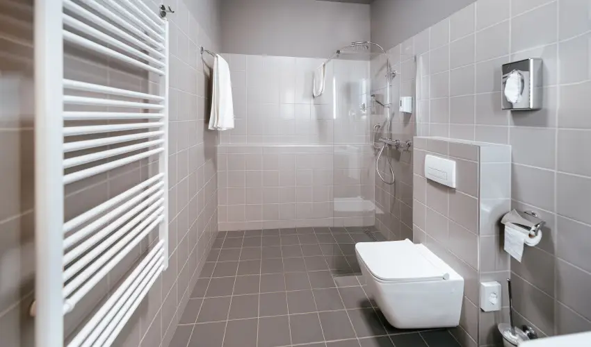 R�k�czi Hotel, T�bor �s Rendezv�nyk�zpont S�toralja�jhely - P�nk�sd