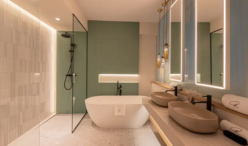 REED Luxury Hotel & Bistro Sifok - Pnksd