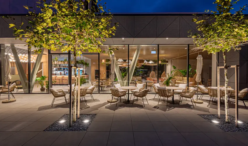 REED Luxury Hotel & Bistro Sifok - Pnksd