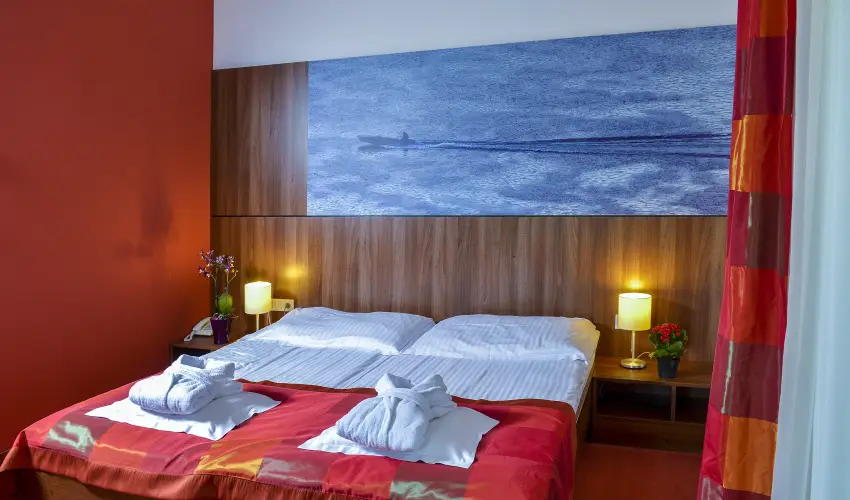 Royal Club Hotel Visegrd - Pnksd - teljes elrefizetssel (min. 2 j)