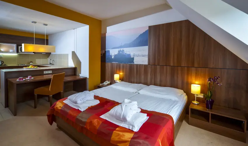 Royal Club Hotel Visegrd - Pnksd - teljes elrefizetssel (min. 2 j)