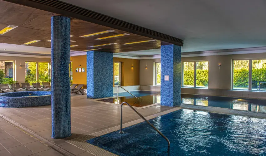 Royal Club Hotel Visegrd - Pnksd - teljes elrefizetssel (min. 2 j)