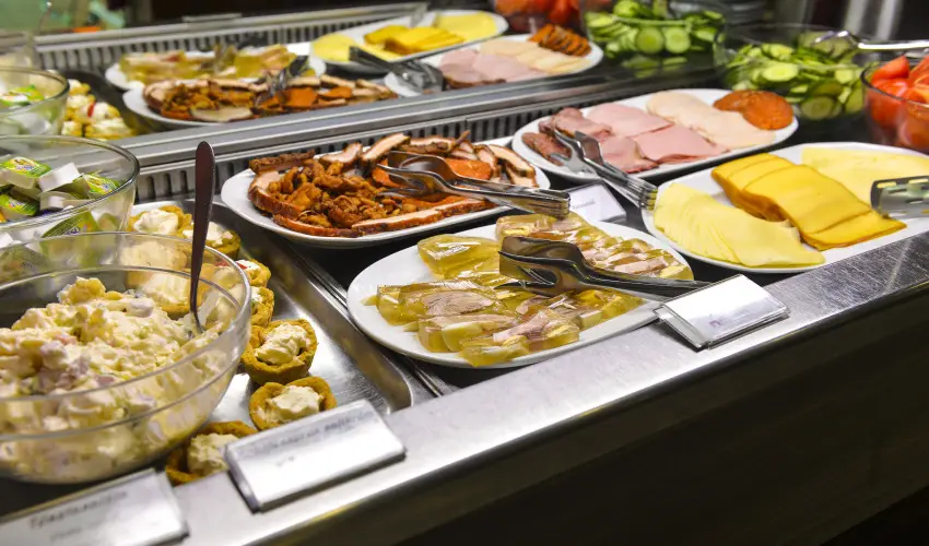 Royal Club Hotel Visegrd - Pnksd - teljes elrefizetssel (min. 2 j)