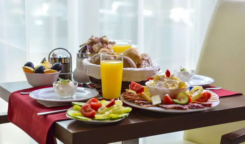 Royal Club Hotel Visegrd - Pnksd - teljes elrefizetssel (min. 2 j)