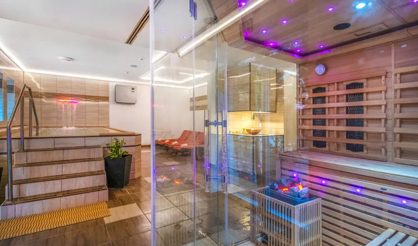 Royal Club Hotel Visegrd - Pnksd - teljes elrefizetssel (min. 2 j)