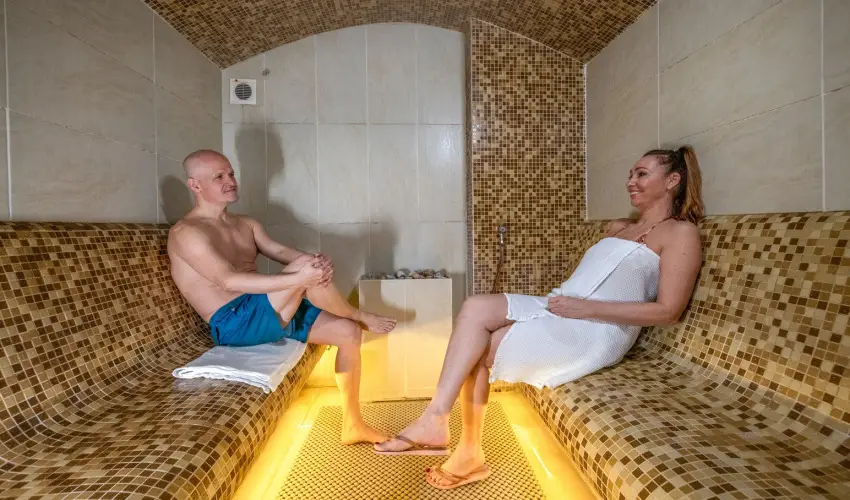 Royal Club Hotel Visegrd - Pnksd - teljes elrefizetssel (min. 2 j)