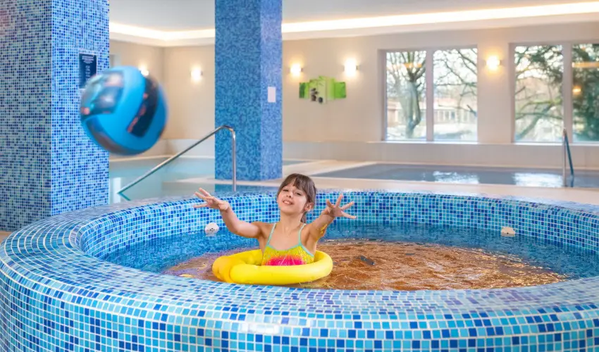 Royal Club Hotel Visegrd - Pnksd - teljes elrefizetssel (min. 2 j)